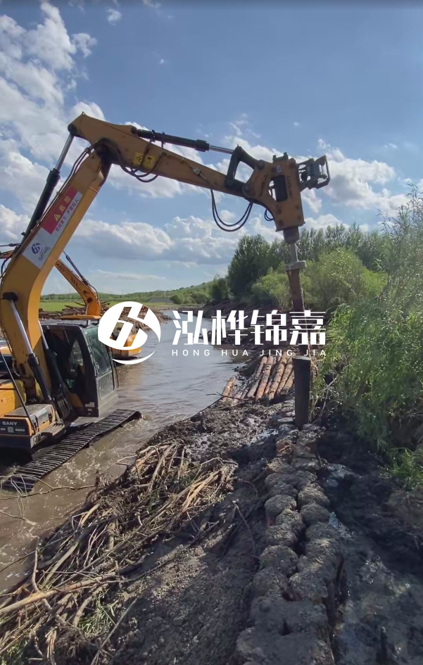 鹽城挖機打木樁專業(yè)施工-河道兩邊打木樁的注意事項？