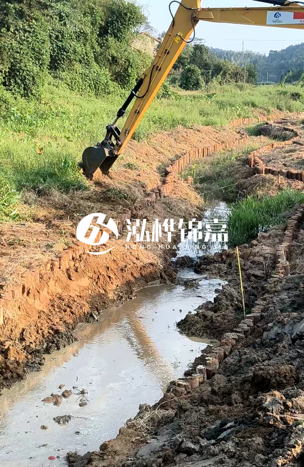 十堰河道清淤專業(yè)施工-打完松木樁后清理淤泥費(fèi)用高不高？