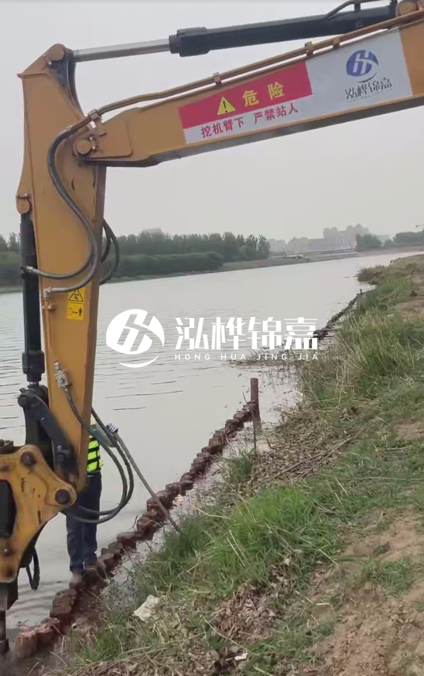 防汛木樁為什么要選擇松木？防汛木樁一根的價格是多少？