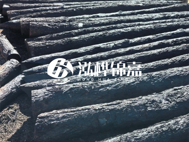 經(jīng)過(guò)防腐處理的松木樁價(jià)格貴多少？炭化處理的松木樁貴多少？