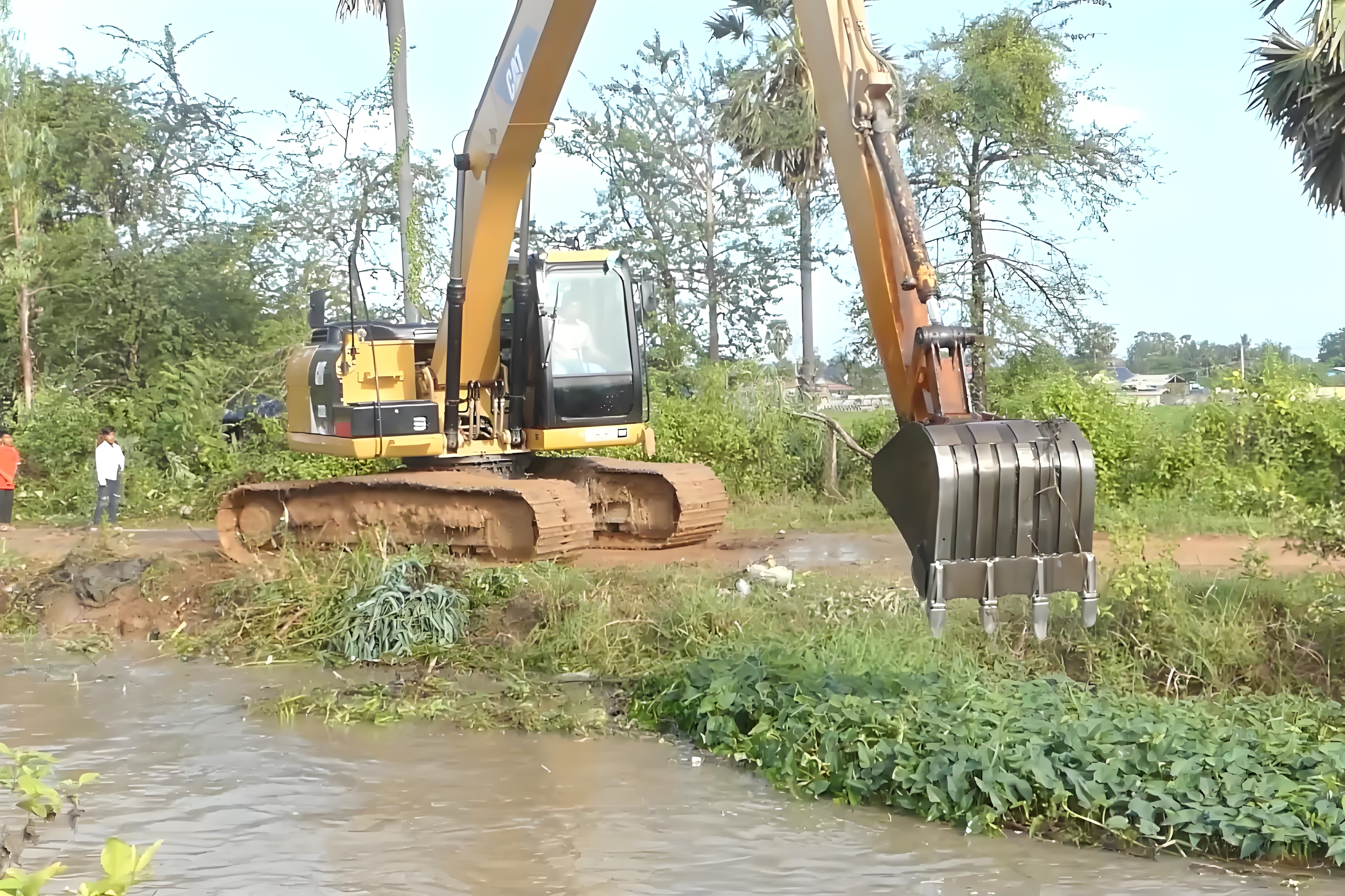 廣東佛山挖機(jī)清淤施工隊(duì)-沼澤地清淤適合在什么季節(jié)進(jìn)行？?
