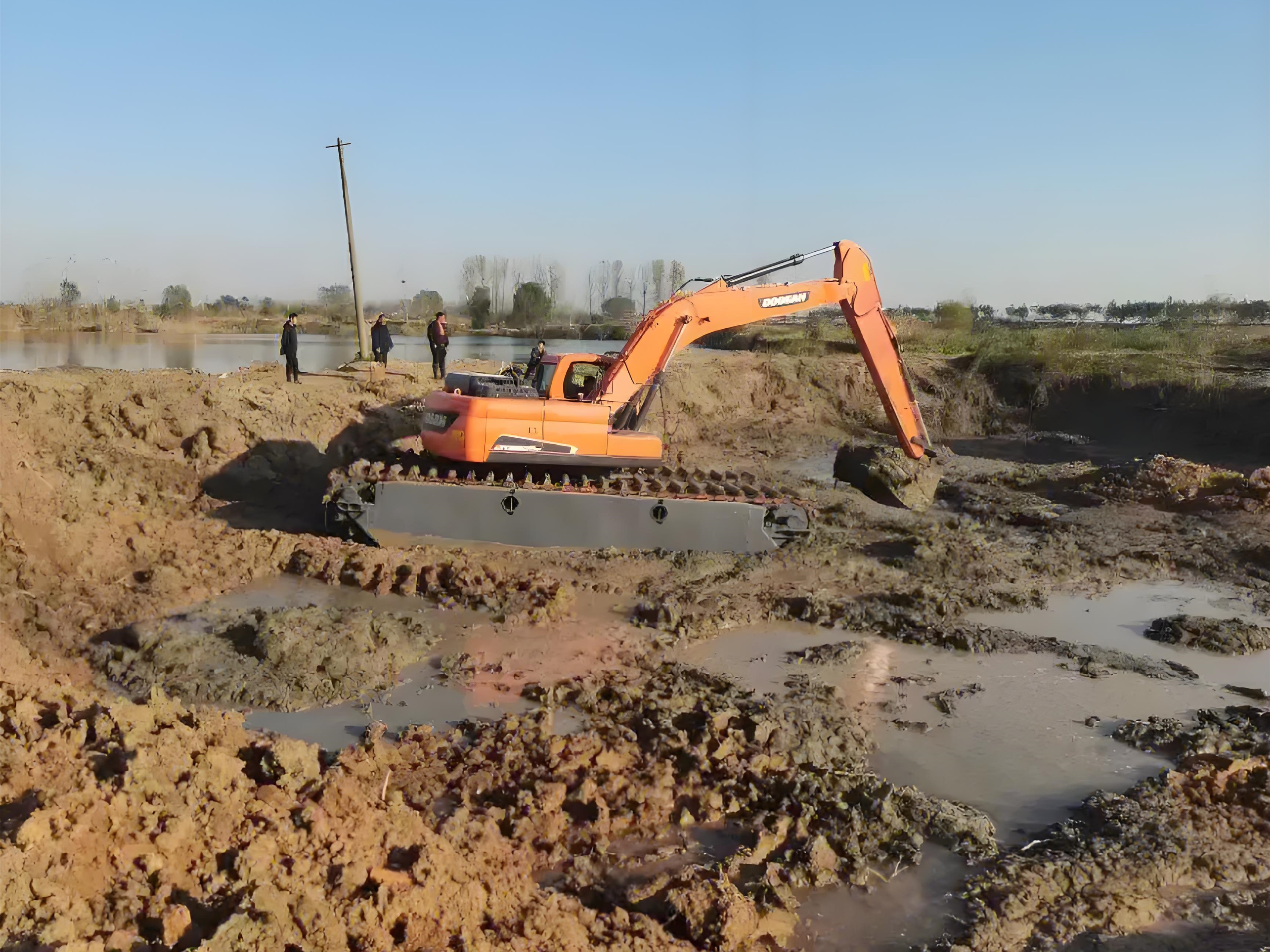 河南洛陽挖機清淤施工隊-魚塘清淤的人工和機械哪種更劃算？